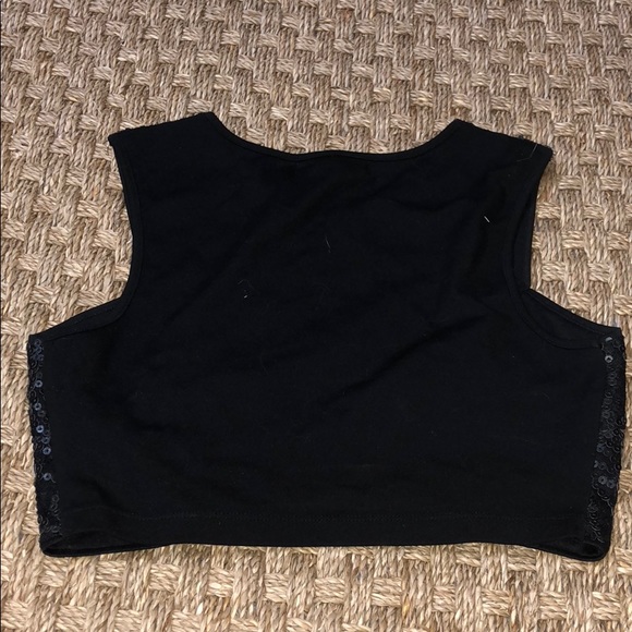 Party Crop Top! From forever 21 - Picture 4 of 4